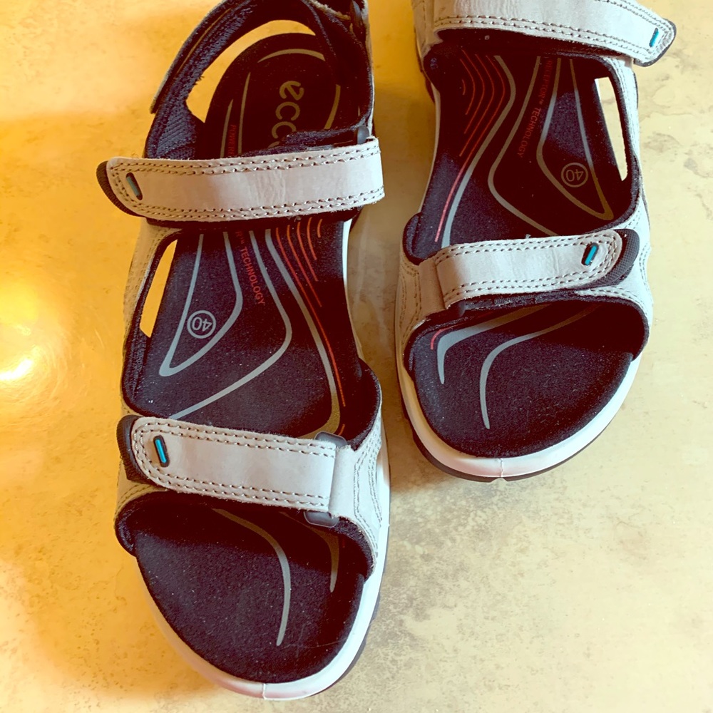 Ecco sandal